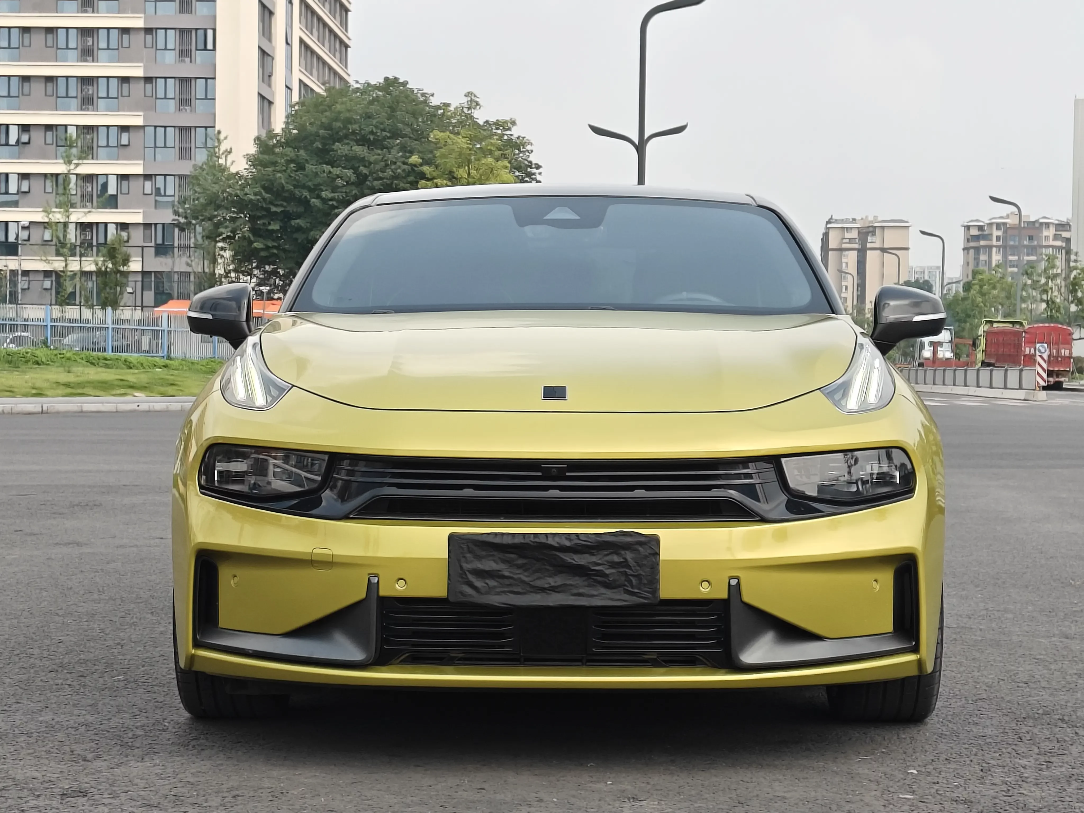 Lynk & Co 03