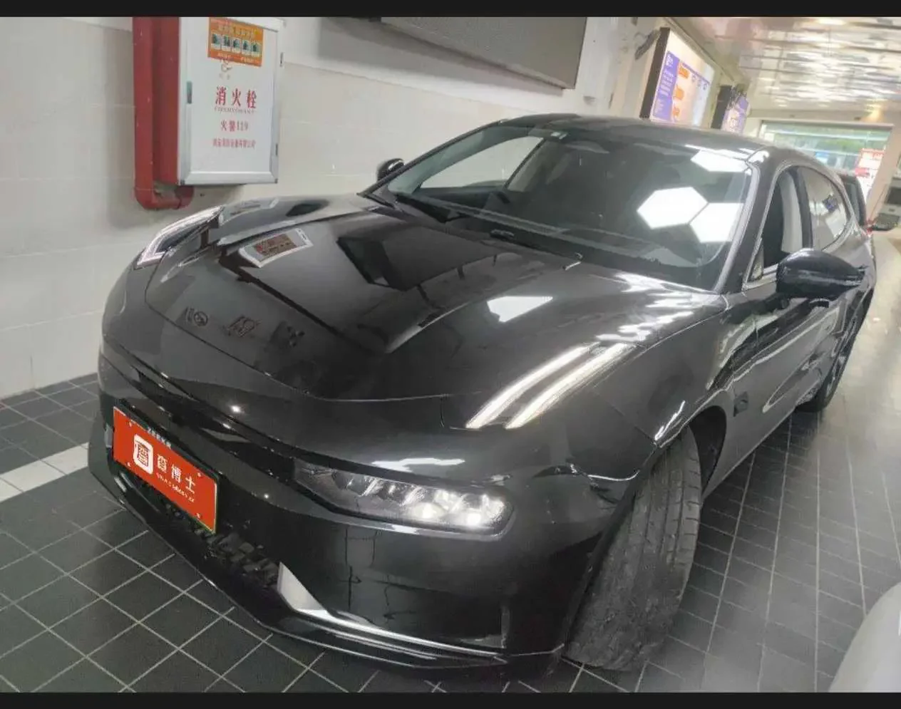 ZEEKR 001