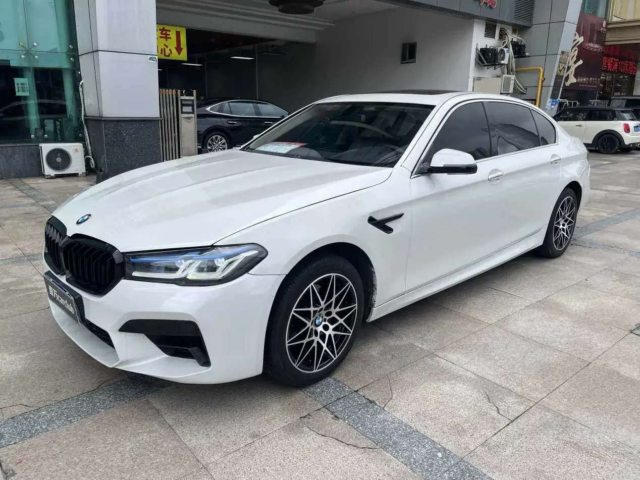 BMW 5 Series  из Китая