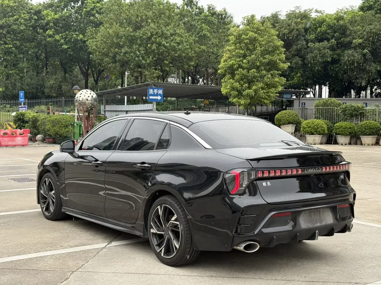 Lynk & Co 03
