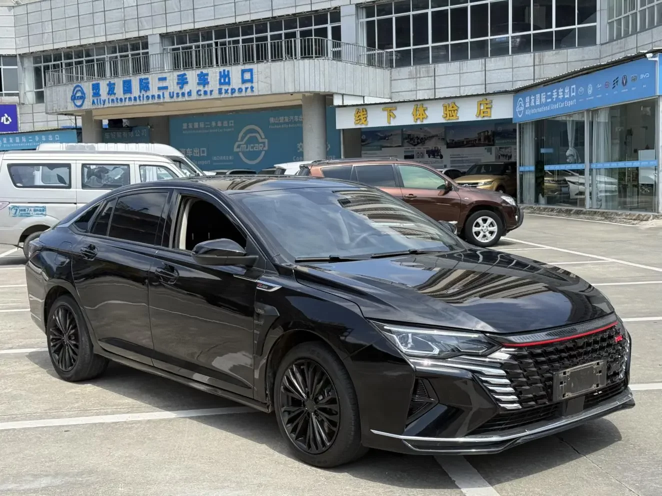 Dongfeng Yixuan MAX