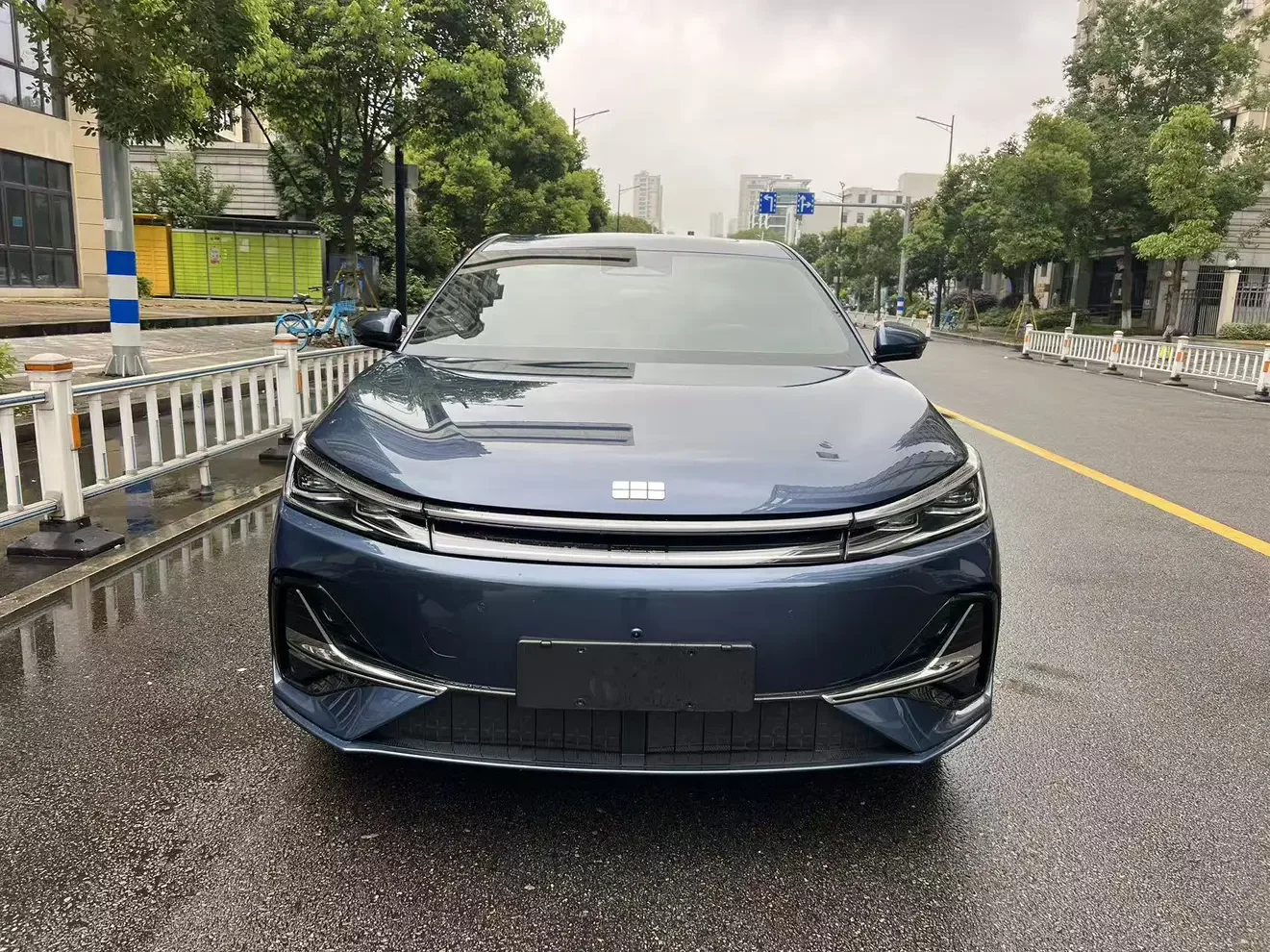 Geely Galaxy A7 EM