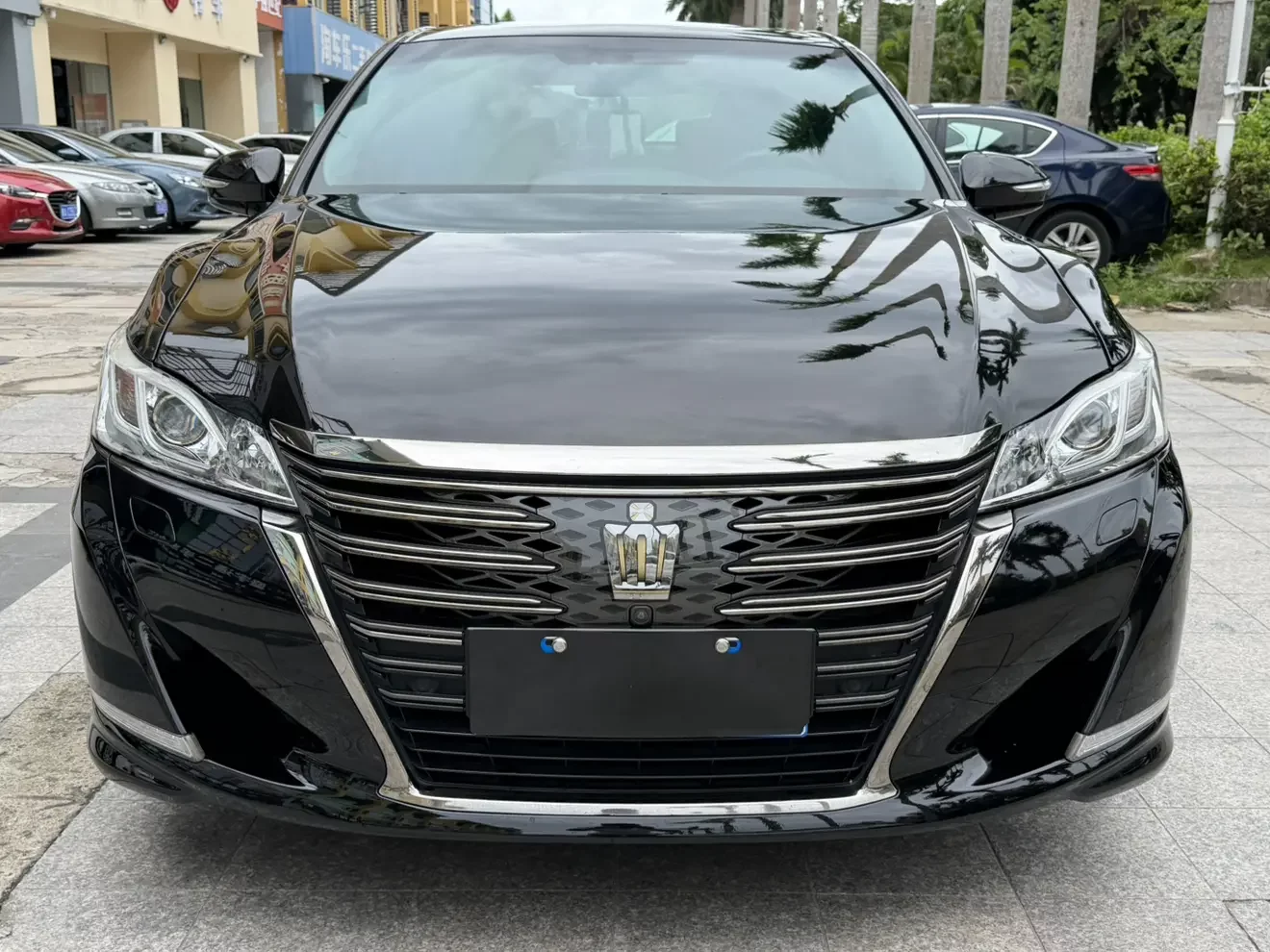 Toyota crown