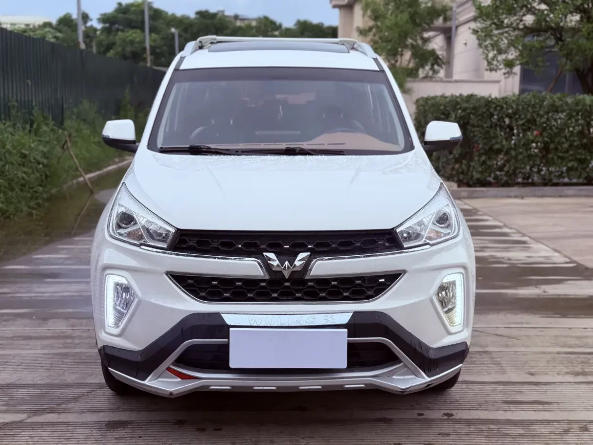 Wuling Hongguang S3