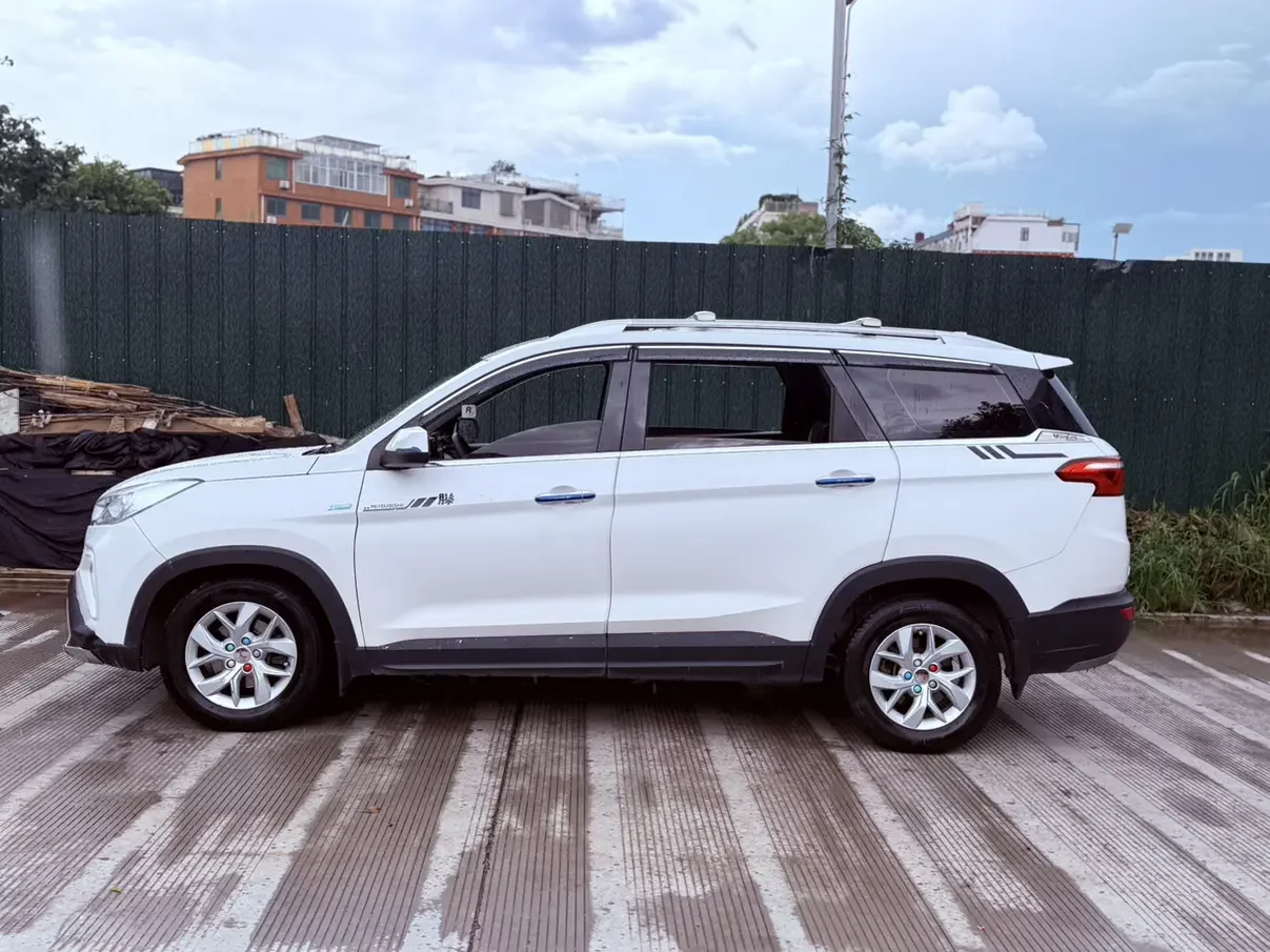 Wuling Hongguang S3