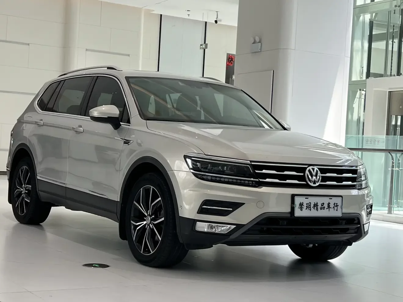 Volkswagen Tiguan L