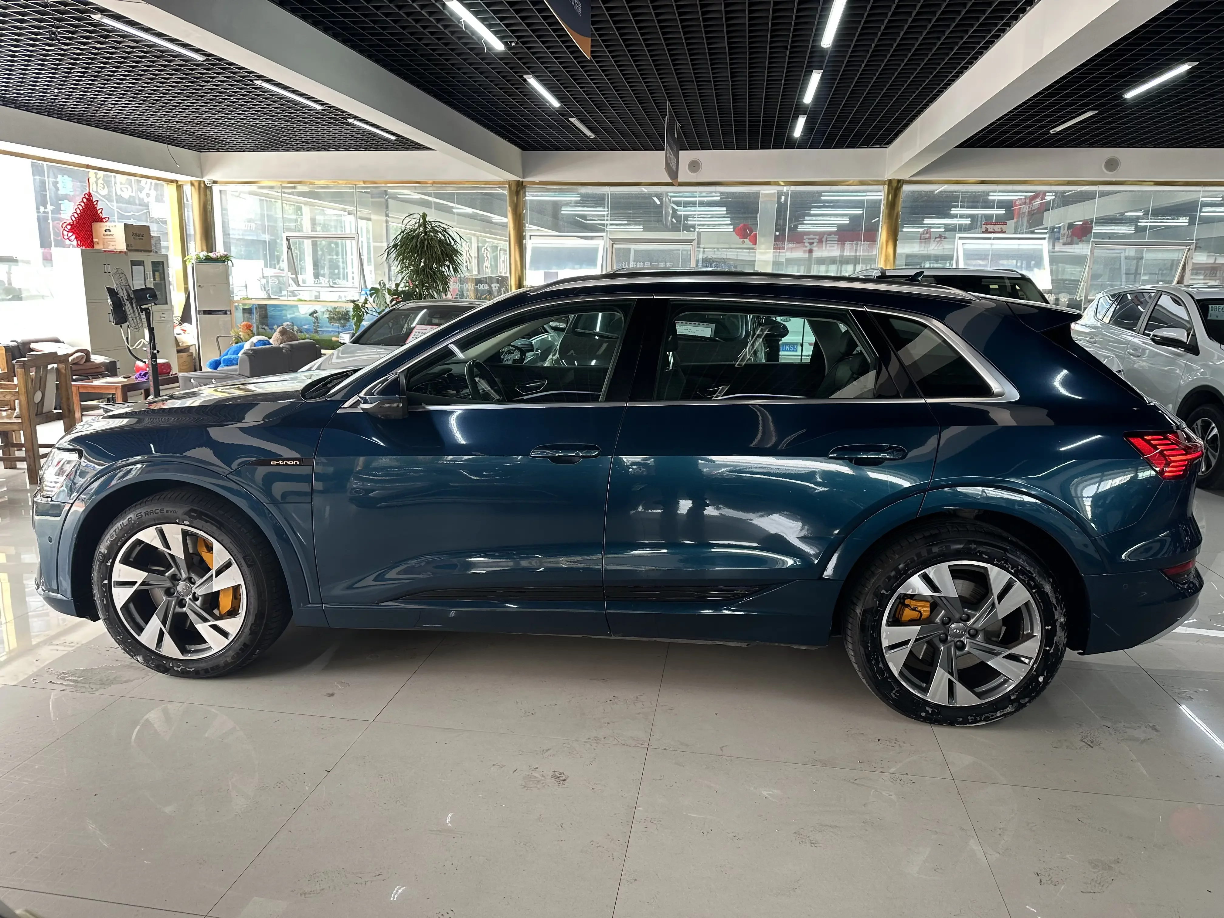 Audi e-tron