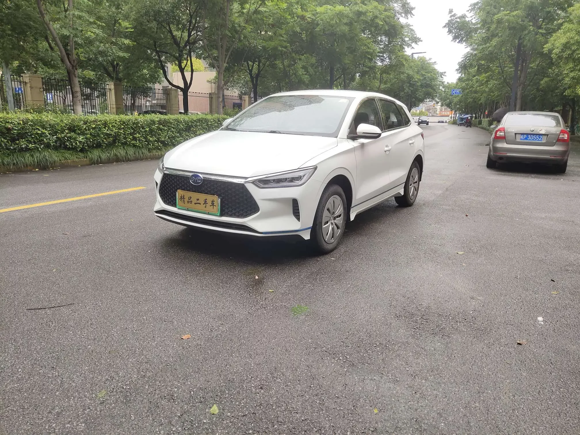 BYD e2  из Китая