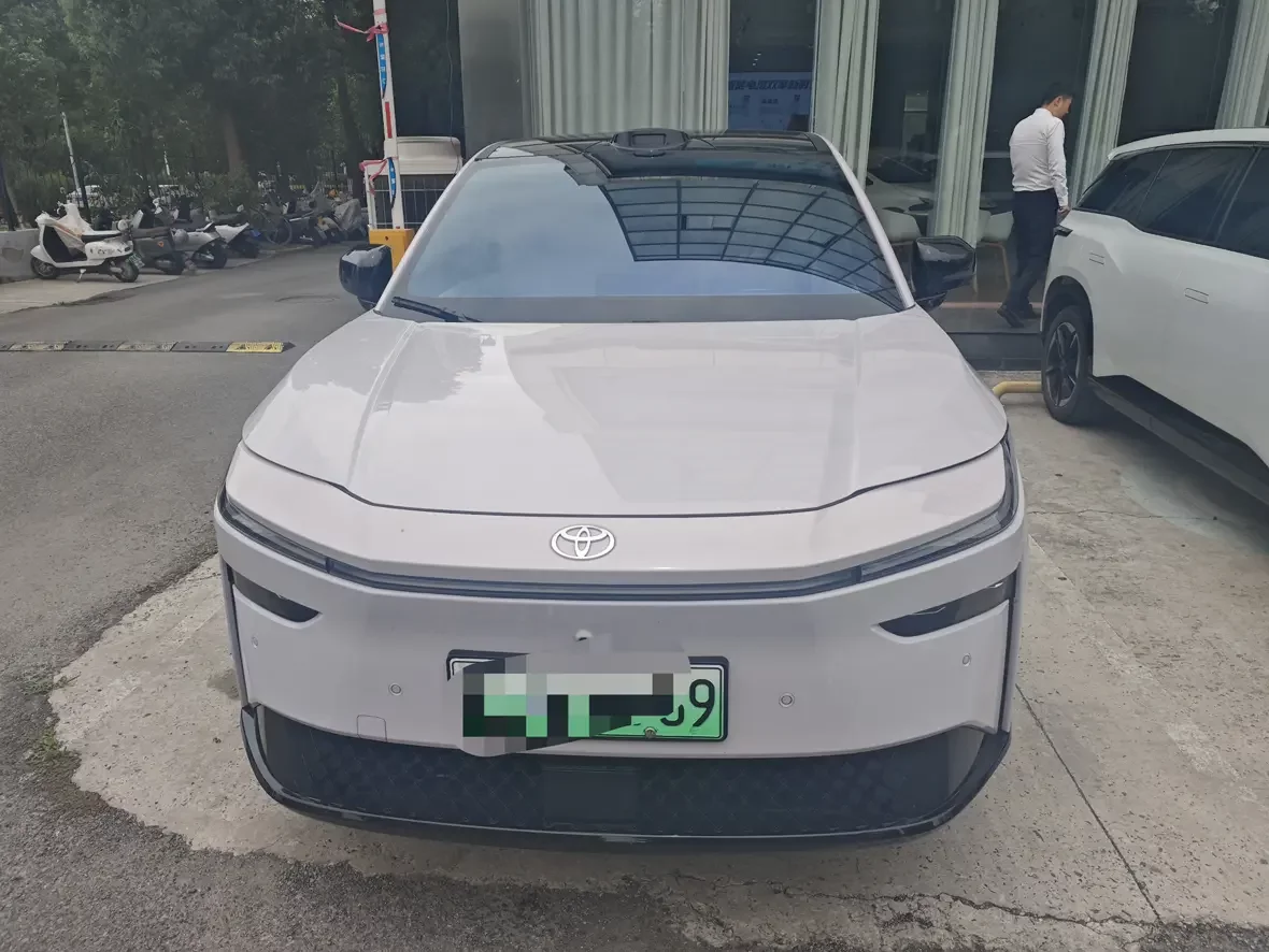 Toyota Bozhi 3X