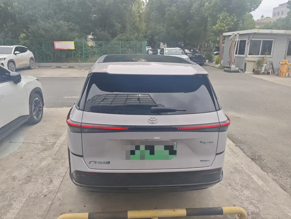 Toyota Bozhi 3X