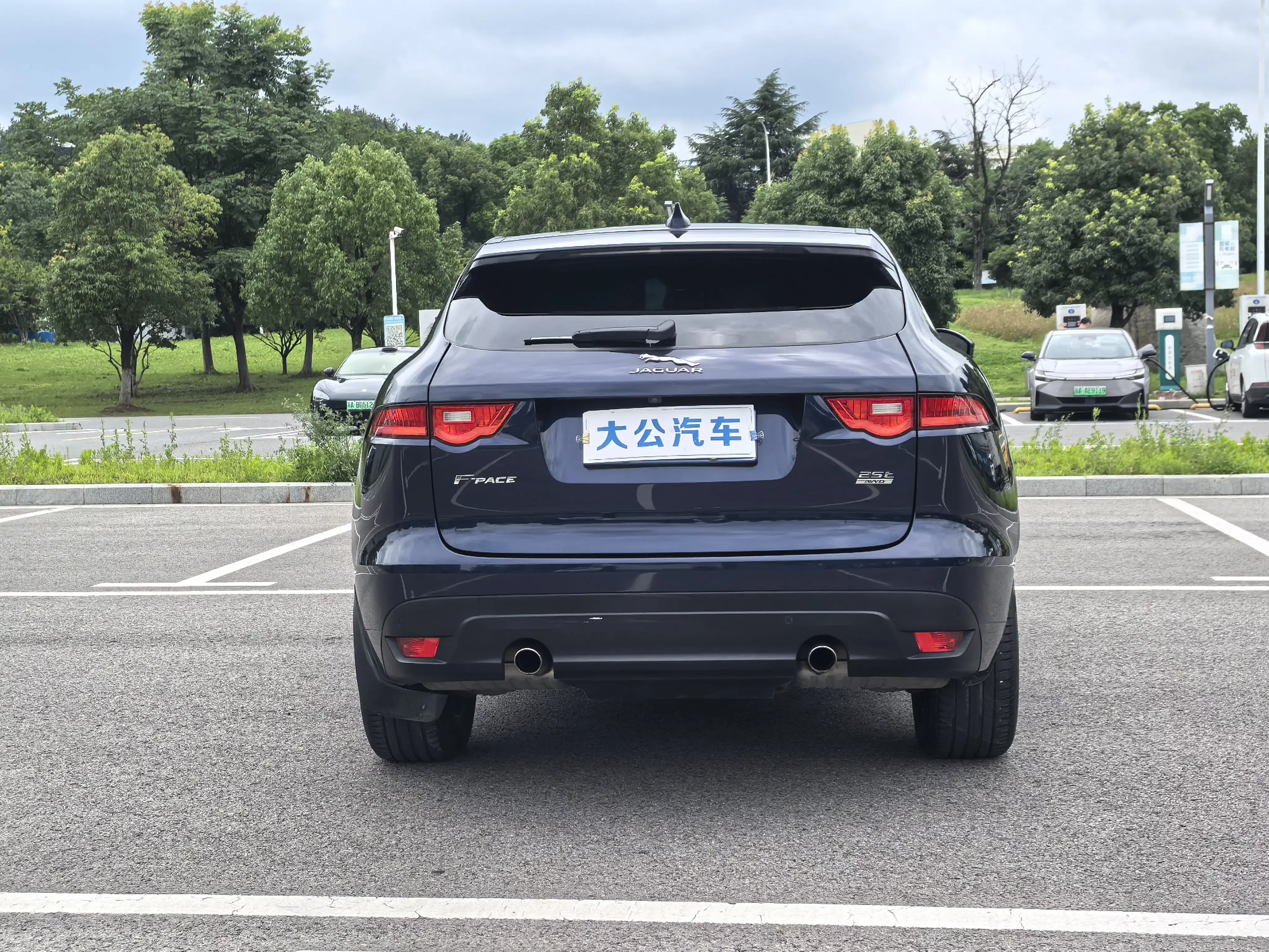 Jaguar F-PACE