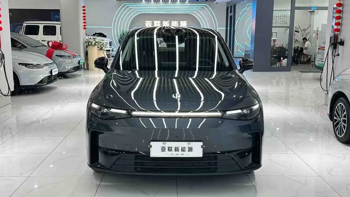 Leapmotor Zero running C10