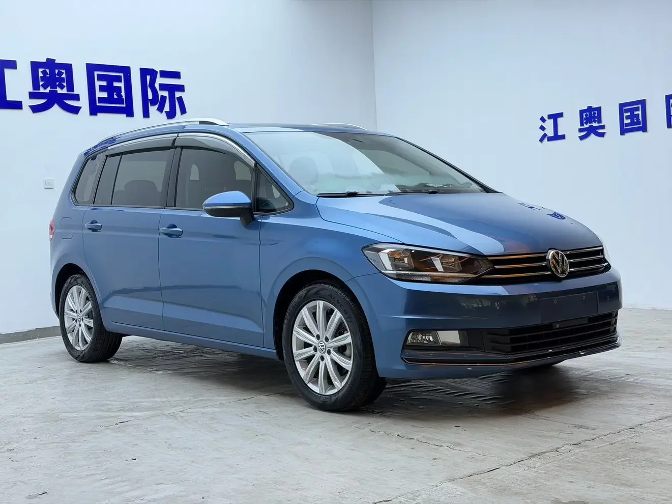 Volkswagen Touran L