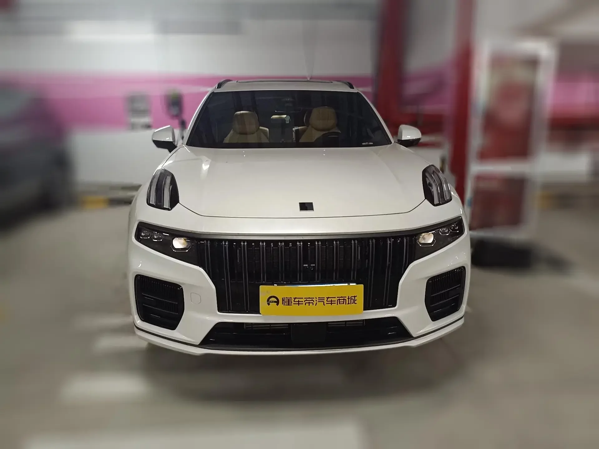 Lynk & Co 09