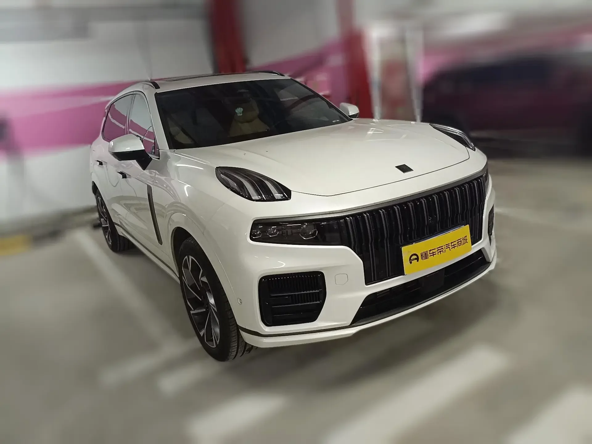 Lynk & Co 09