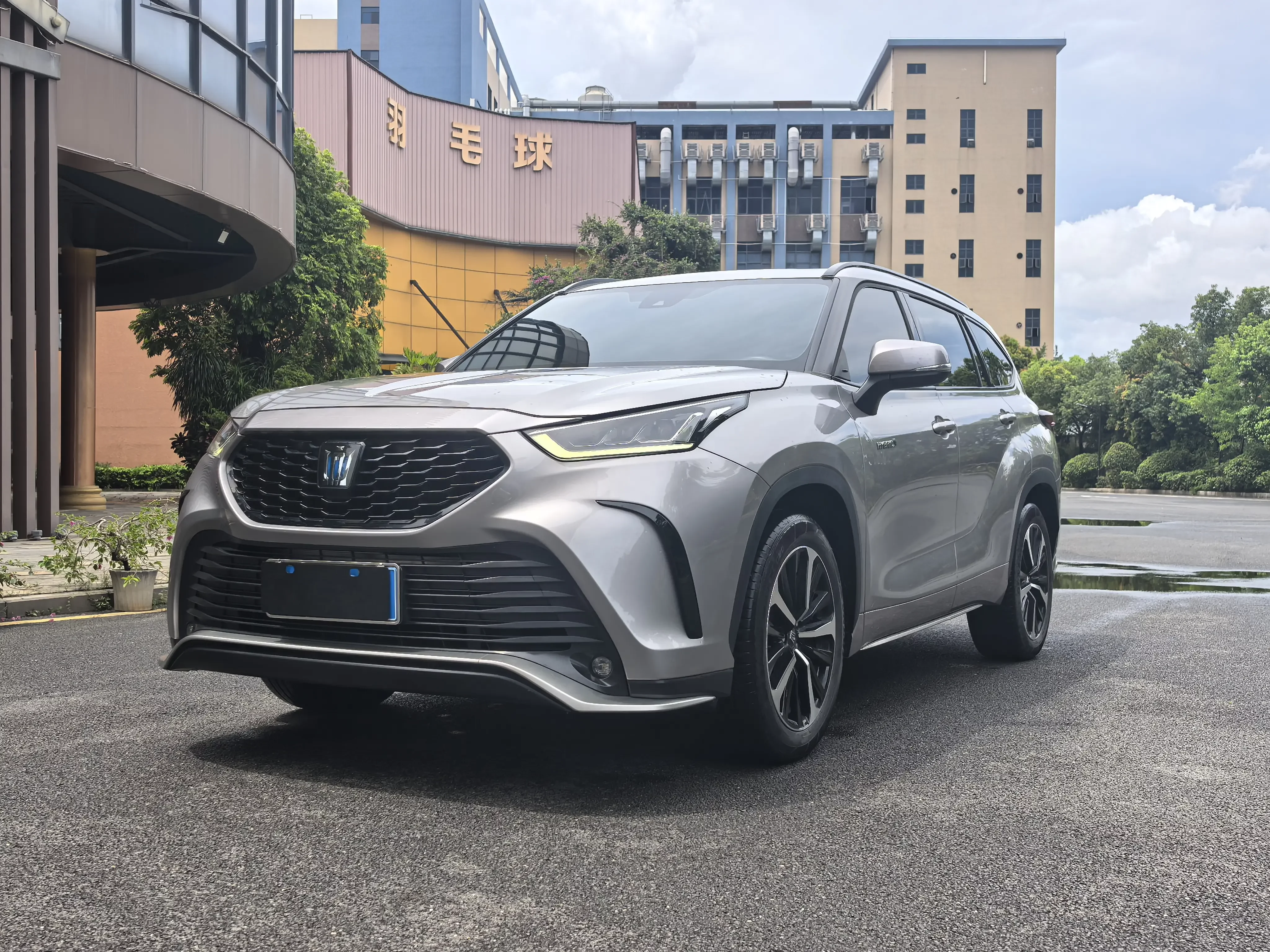 Toyota Crown Kluger