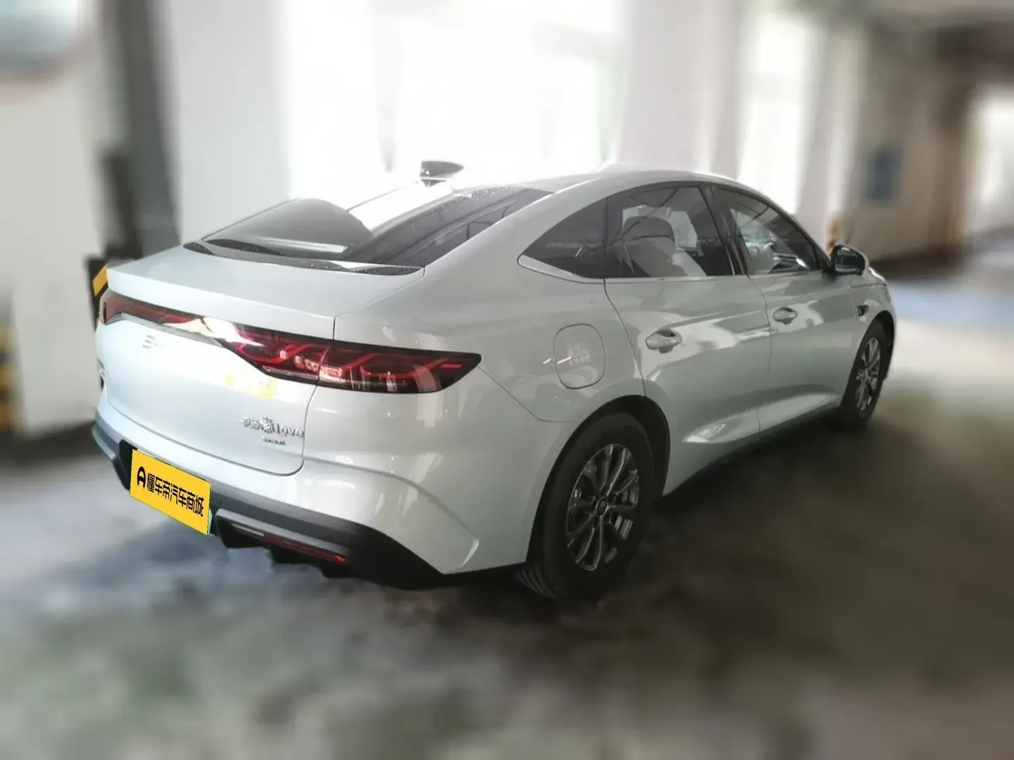 BYD Qin L DM