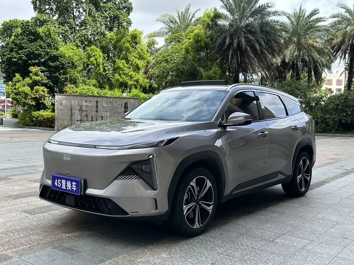 Geely Galaxy L7