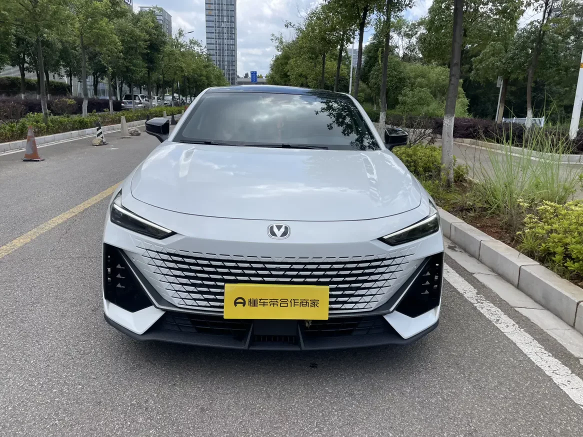 Changan UNI-V