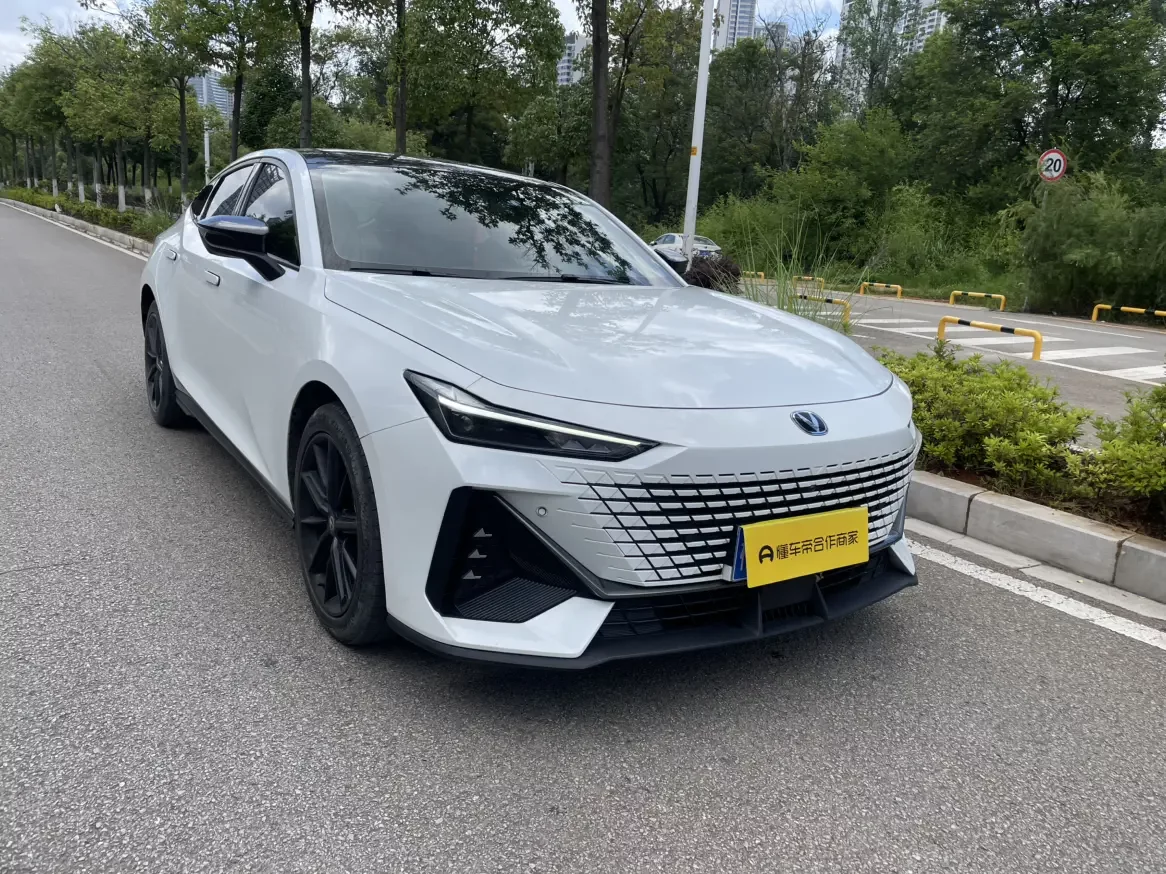 Changan UNI-V
