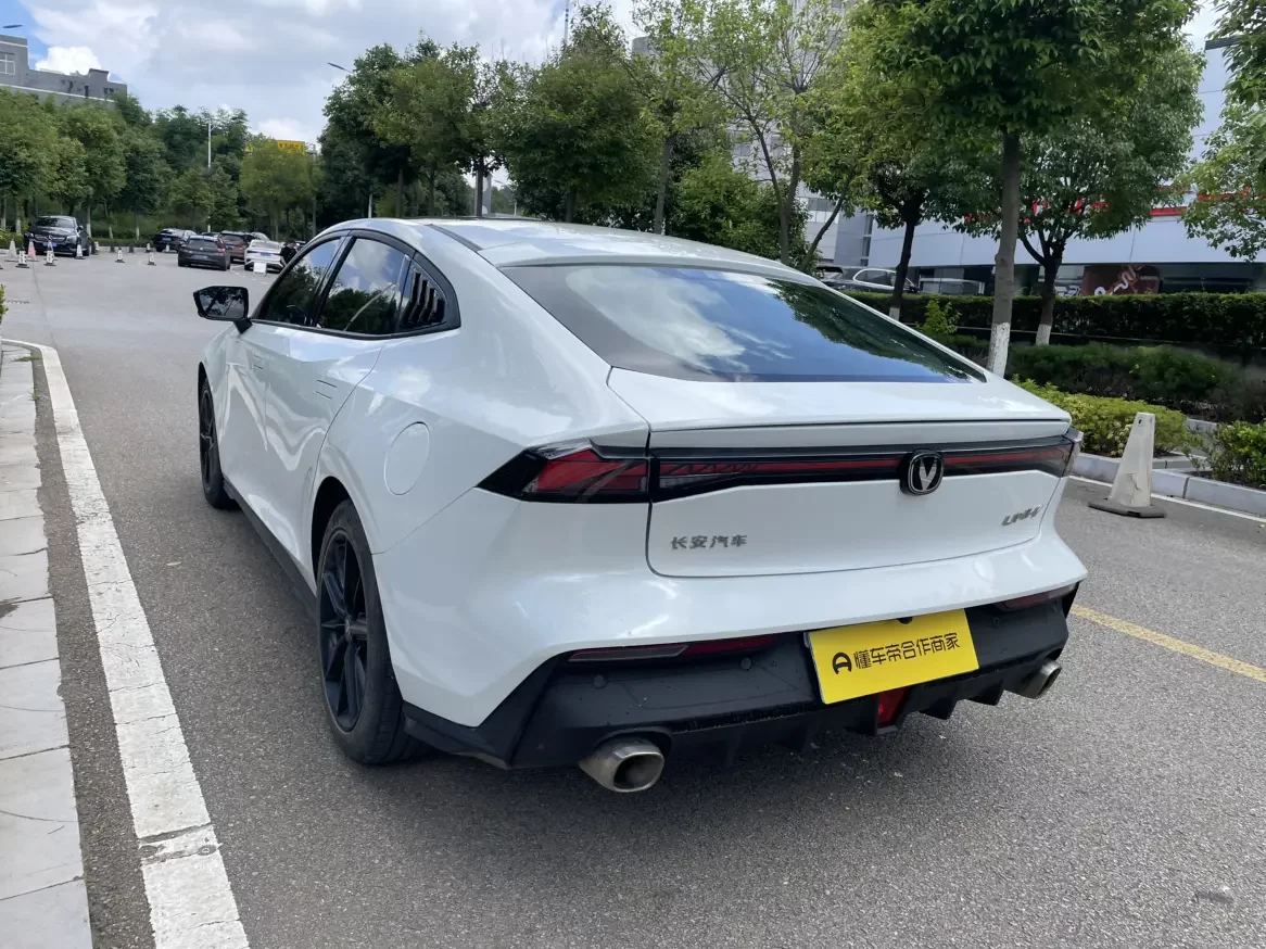 Changan UNI-V