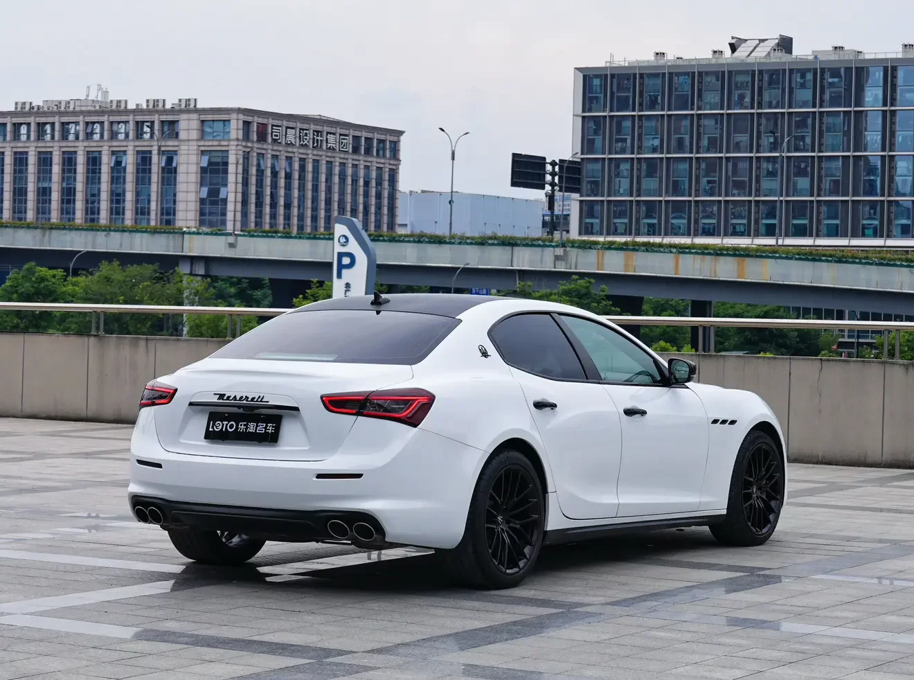 Maserati Ghibli