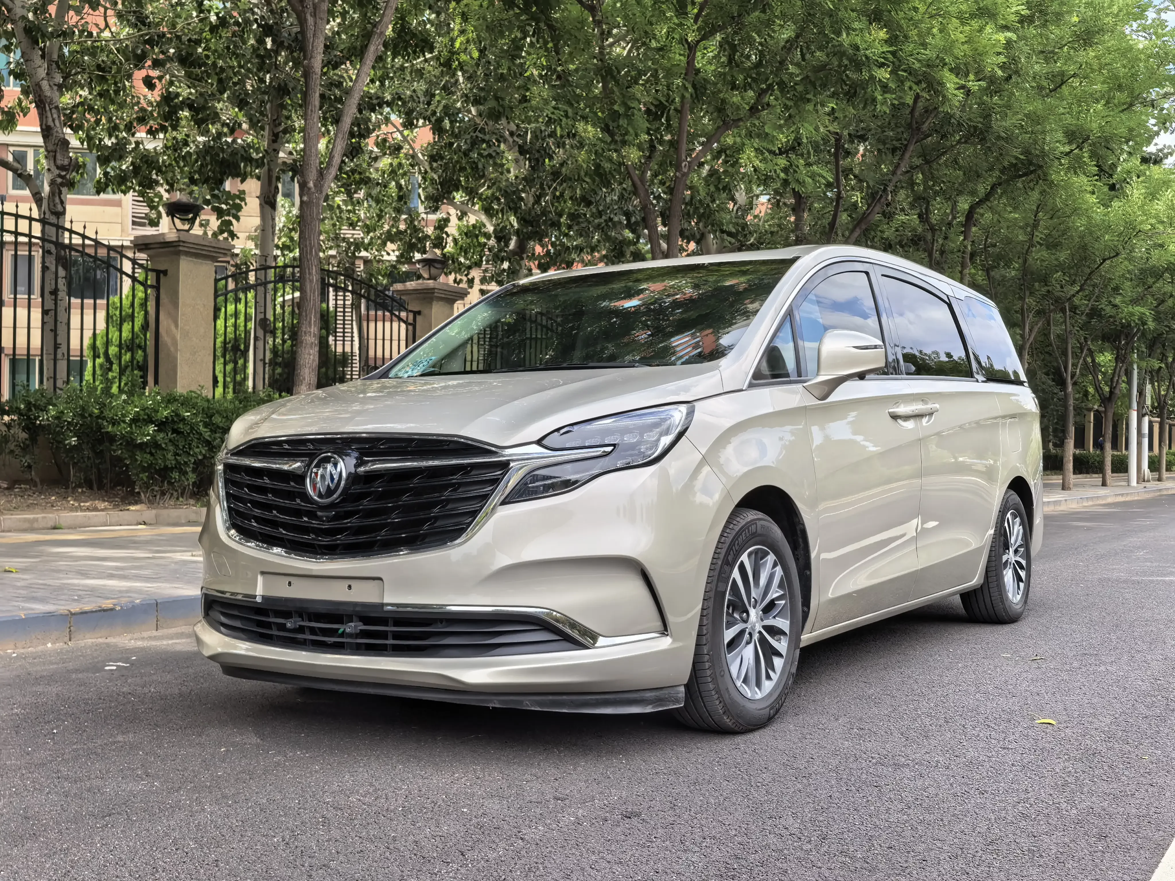 Buick GL8