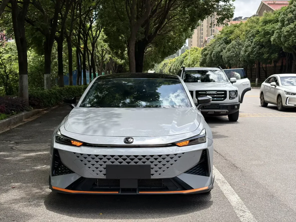 Changan UNI-V