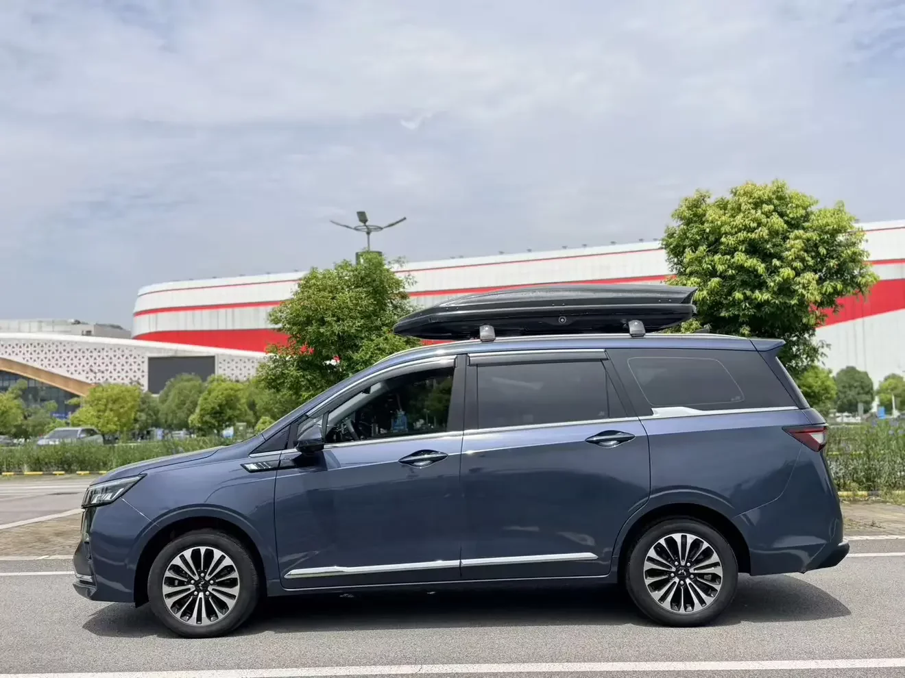Wuling Jiachen
