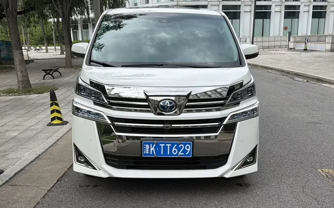 Toyota Crown Wellfire