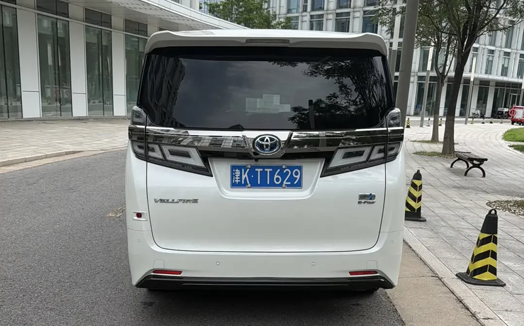 Toyota Crown Wellfire