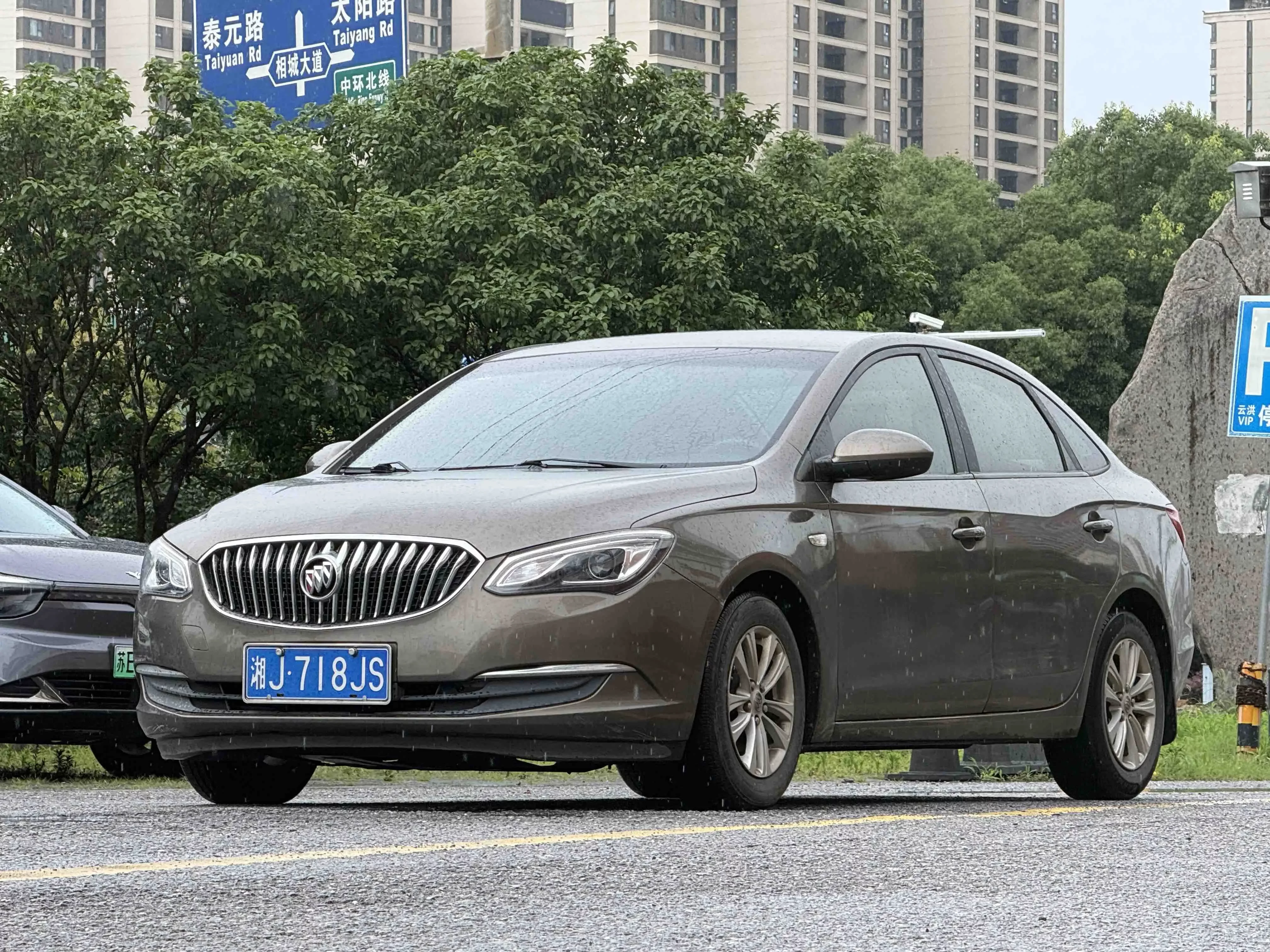 Buick Yinglang