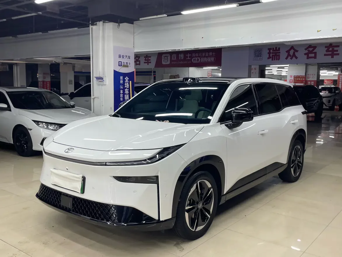 Toyota Bozhi 3X