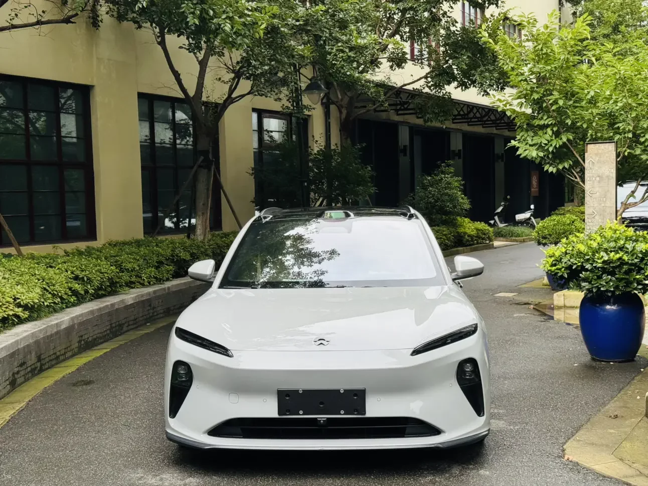 NIO ET5T