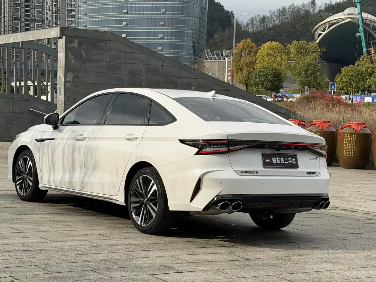 Chery Arrizo 8