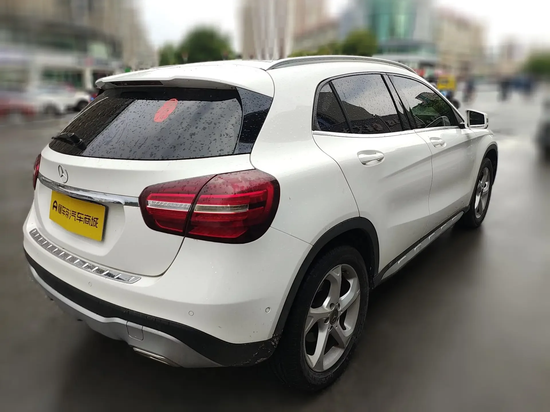 Mercedes-Benz GLA