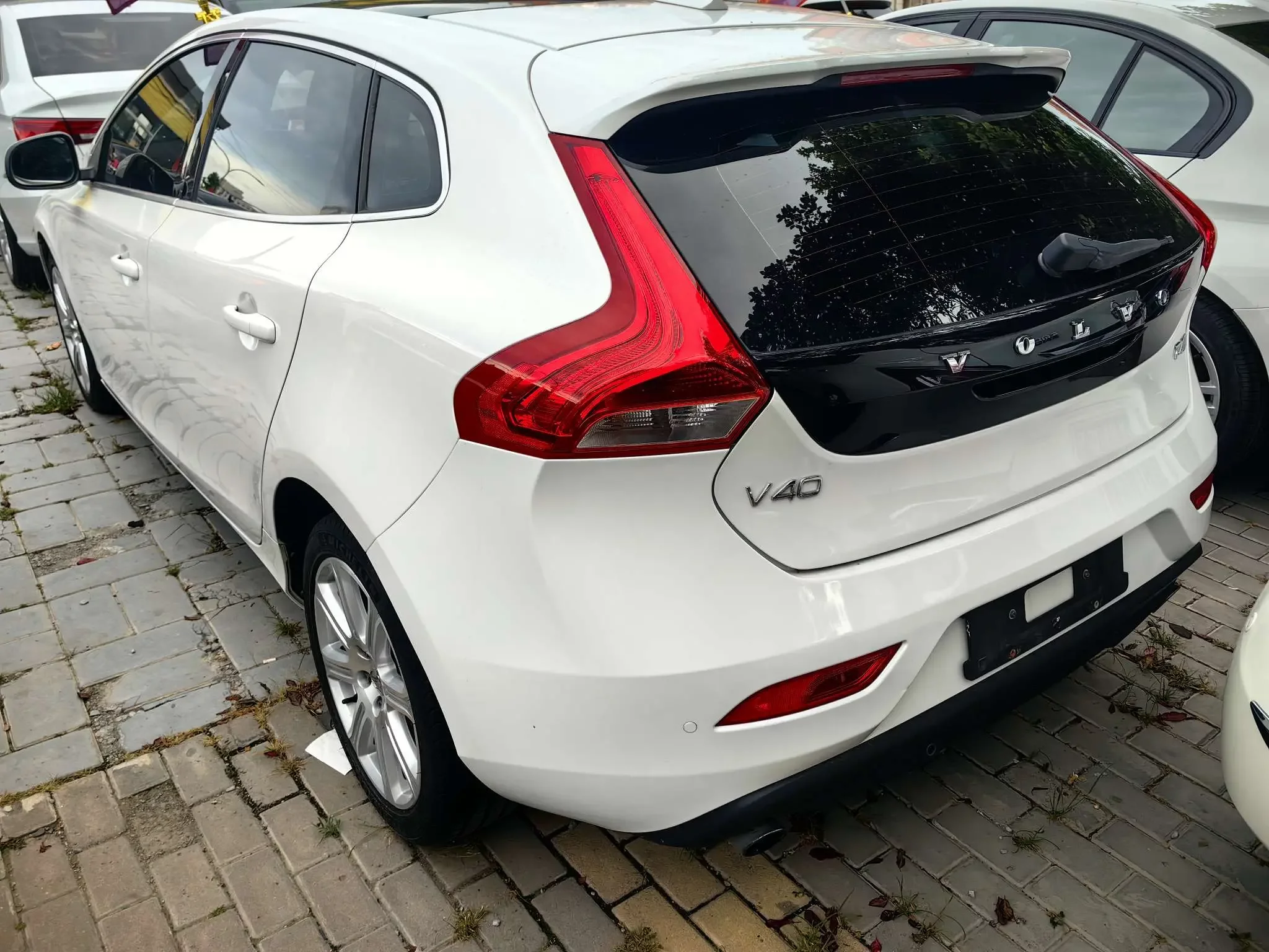Volvo V40