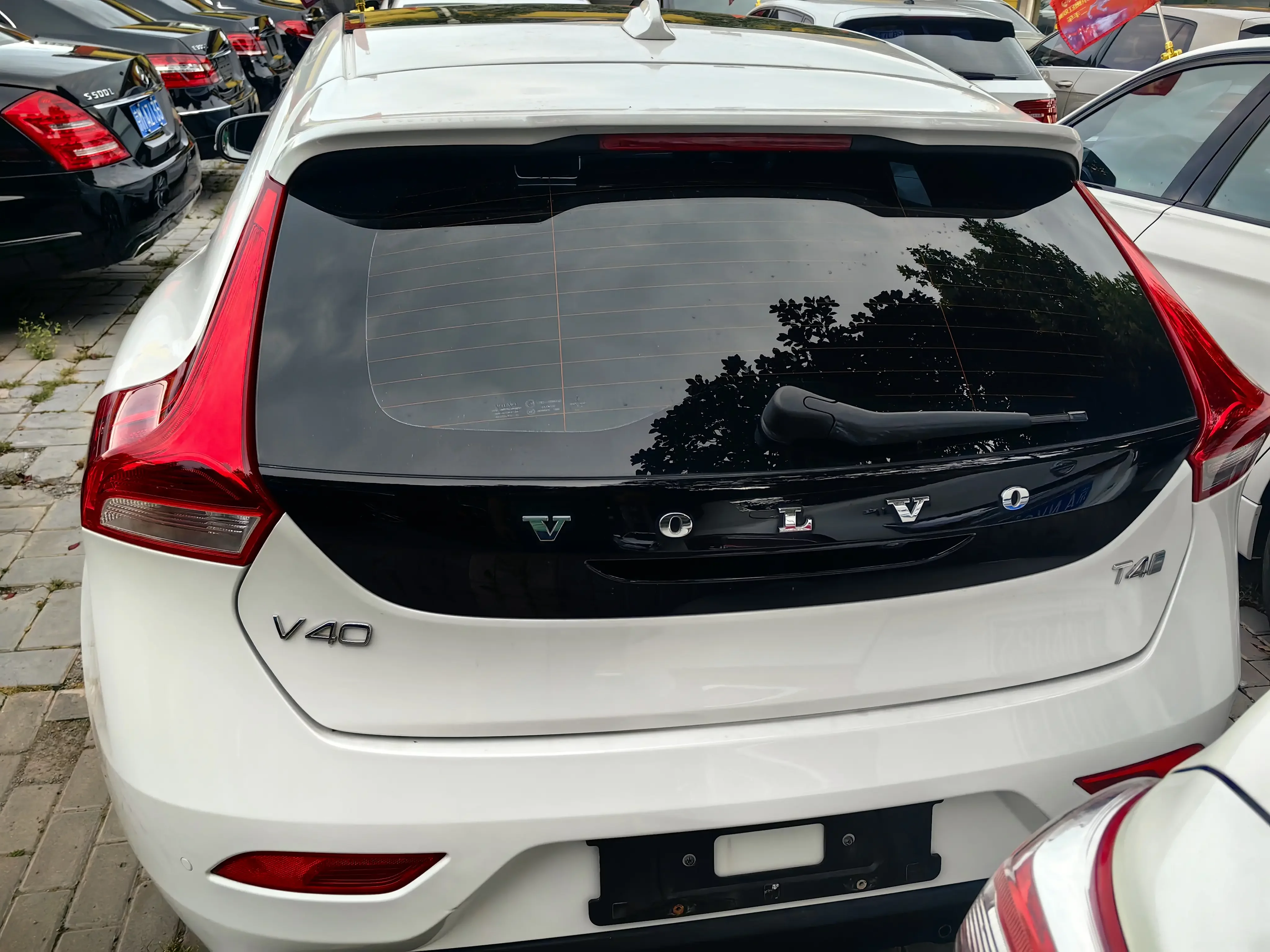 Volvo V40