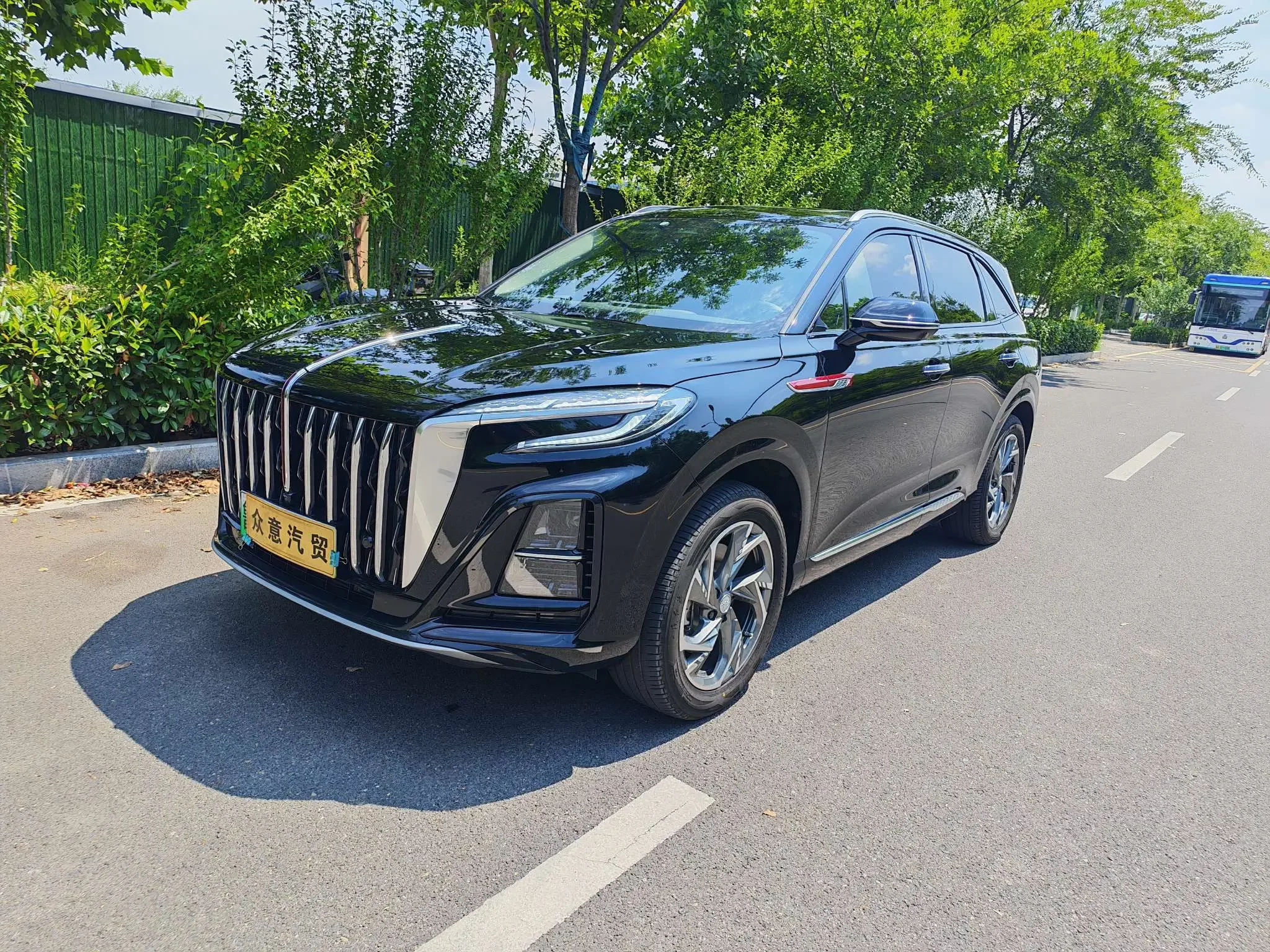 Hongqi HS3 PHEV