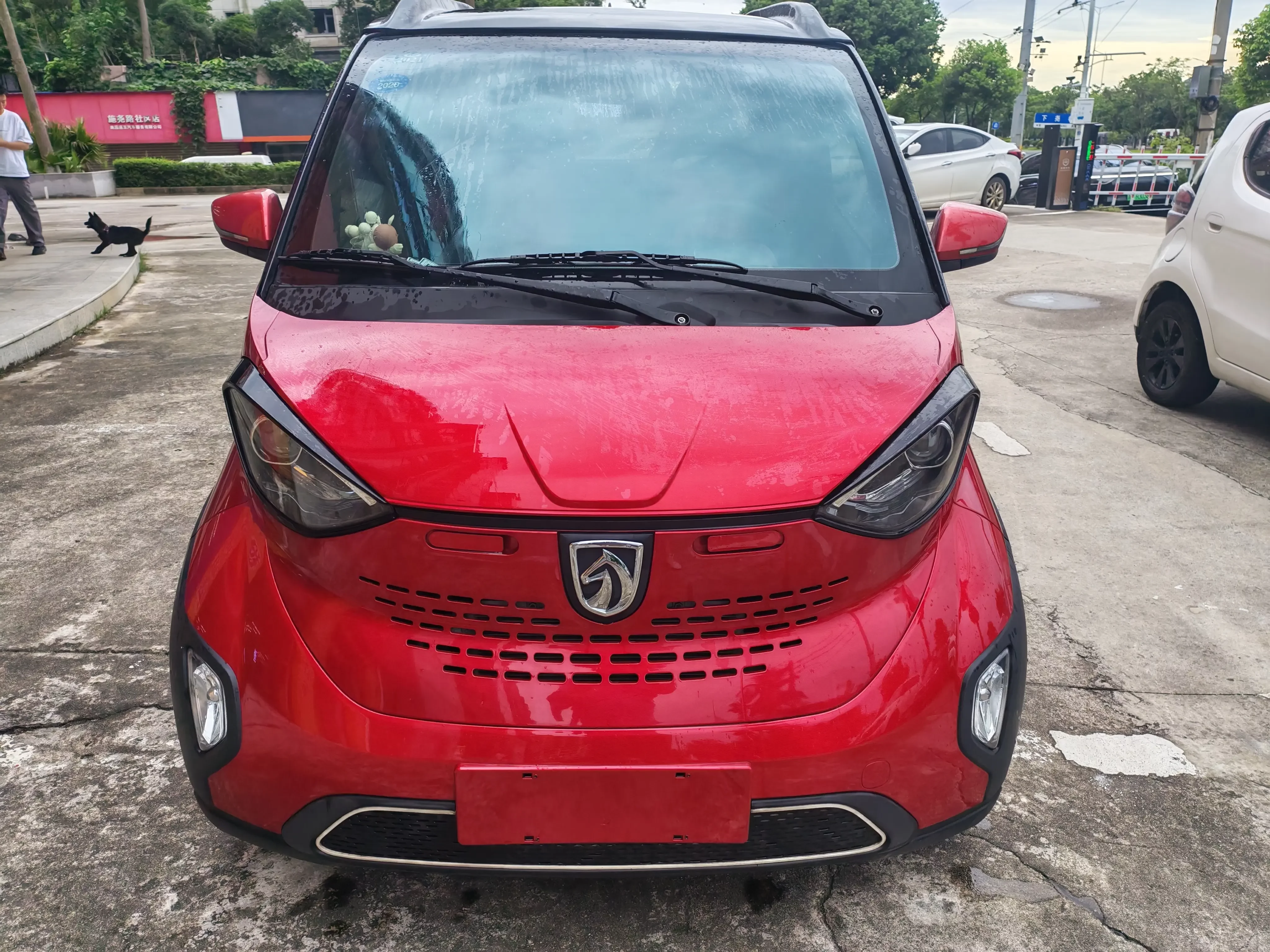 Baojun E100