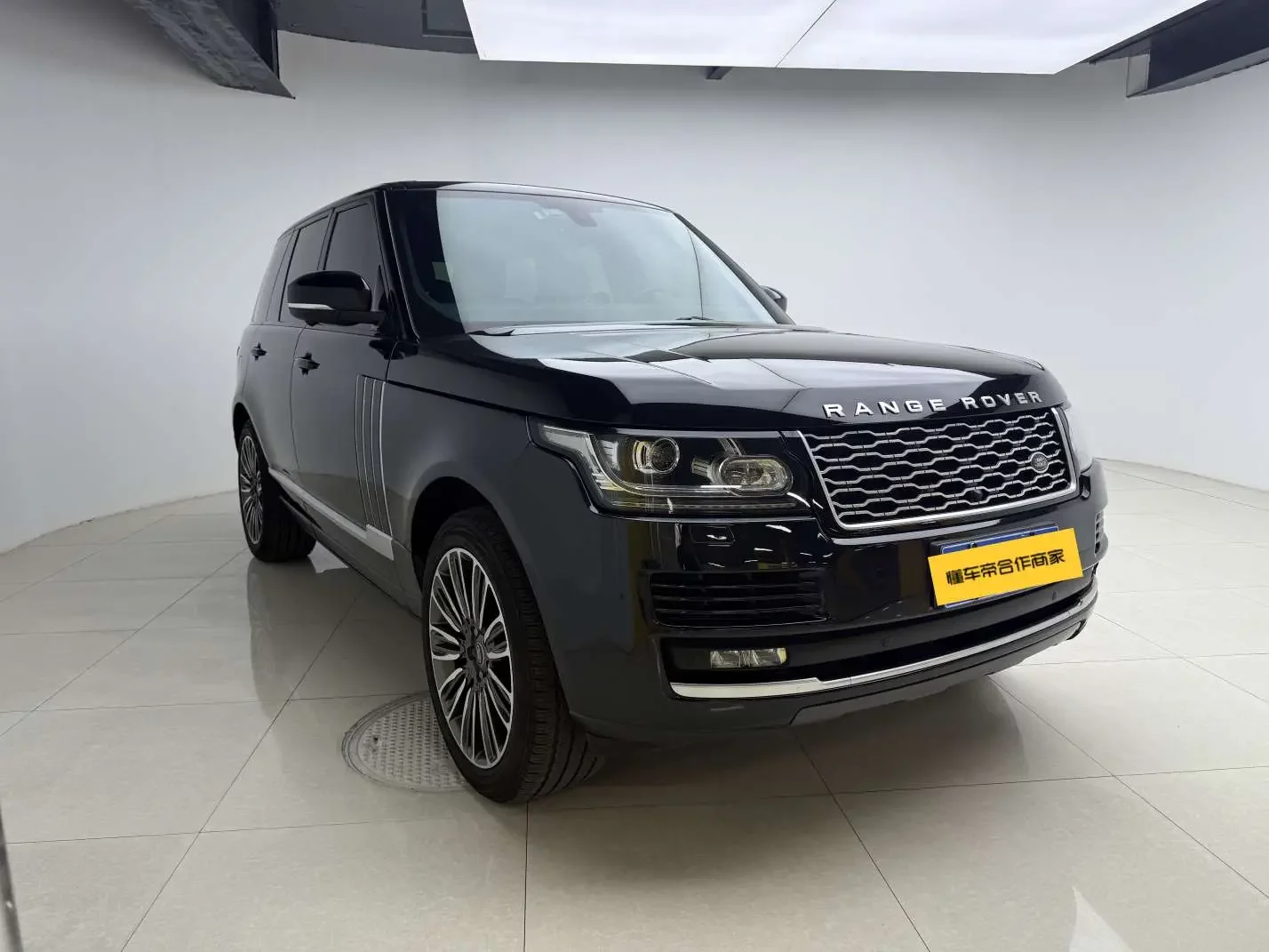 Land Rover range rover