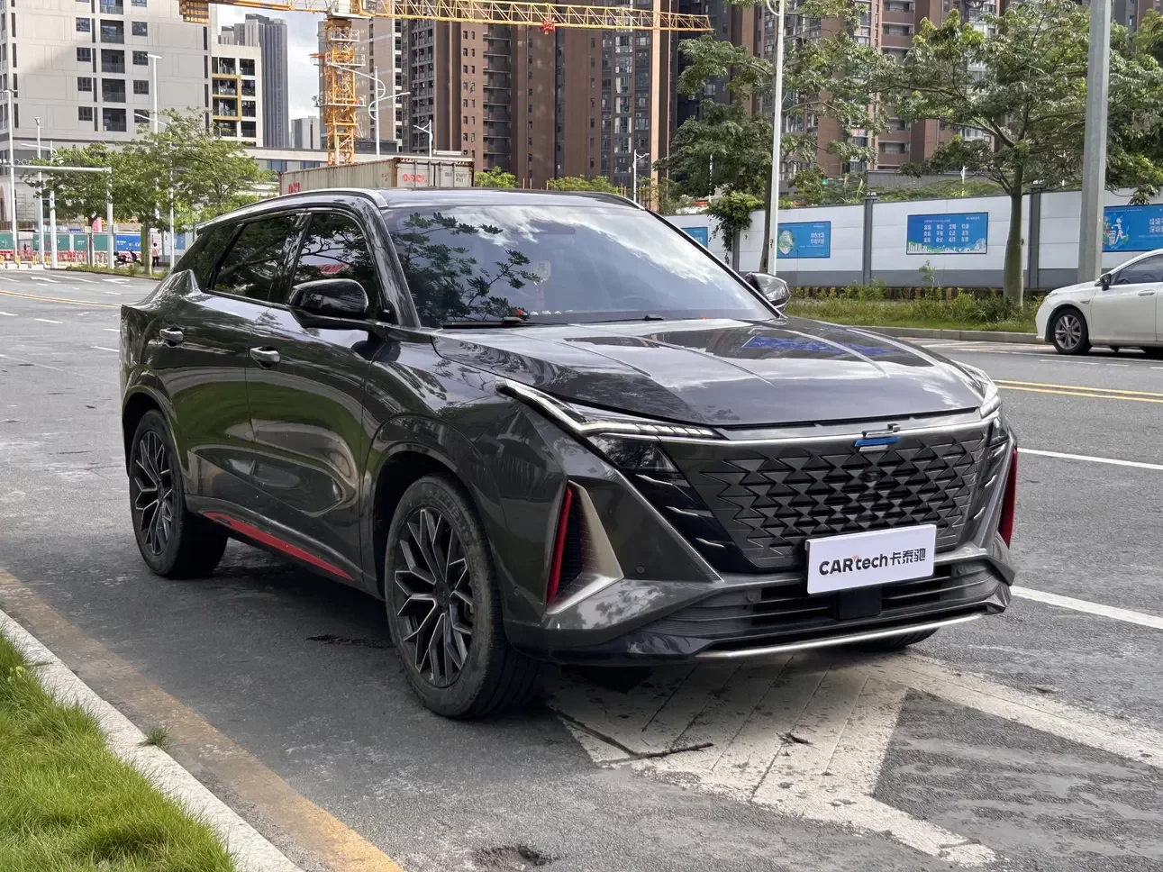 Oshan Changan Auchan Z6