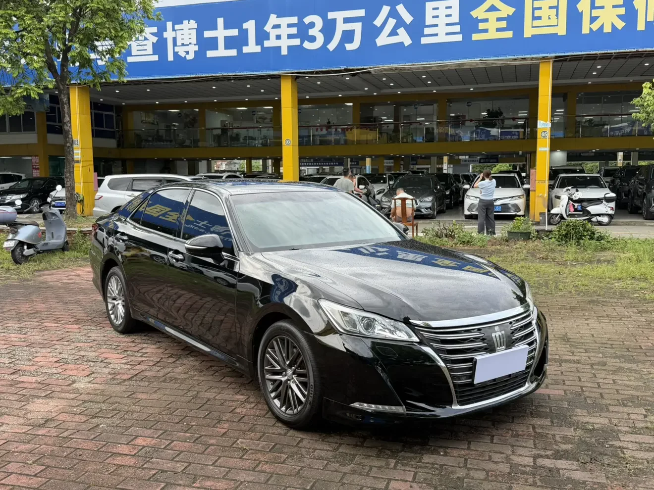 Toyota crown