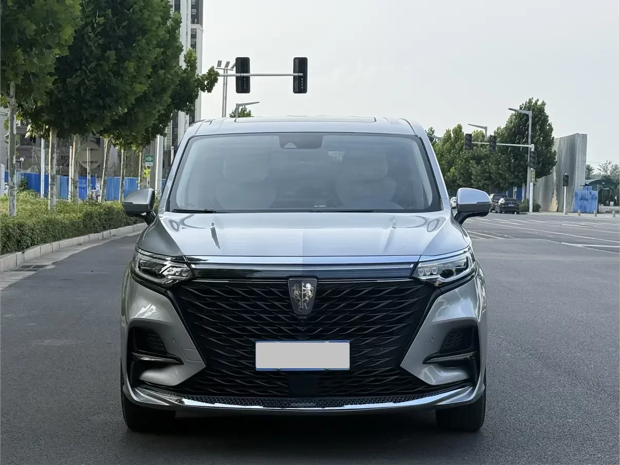 Roewe iMAX8
