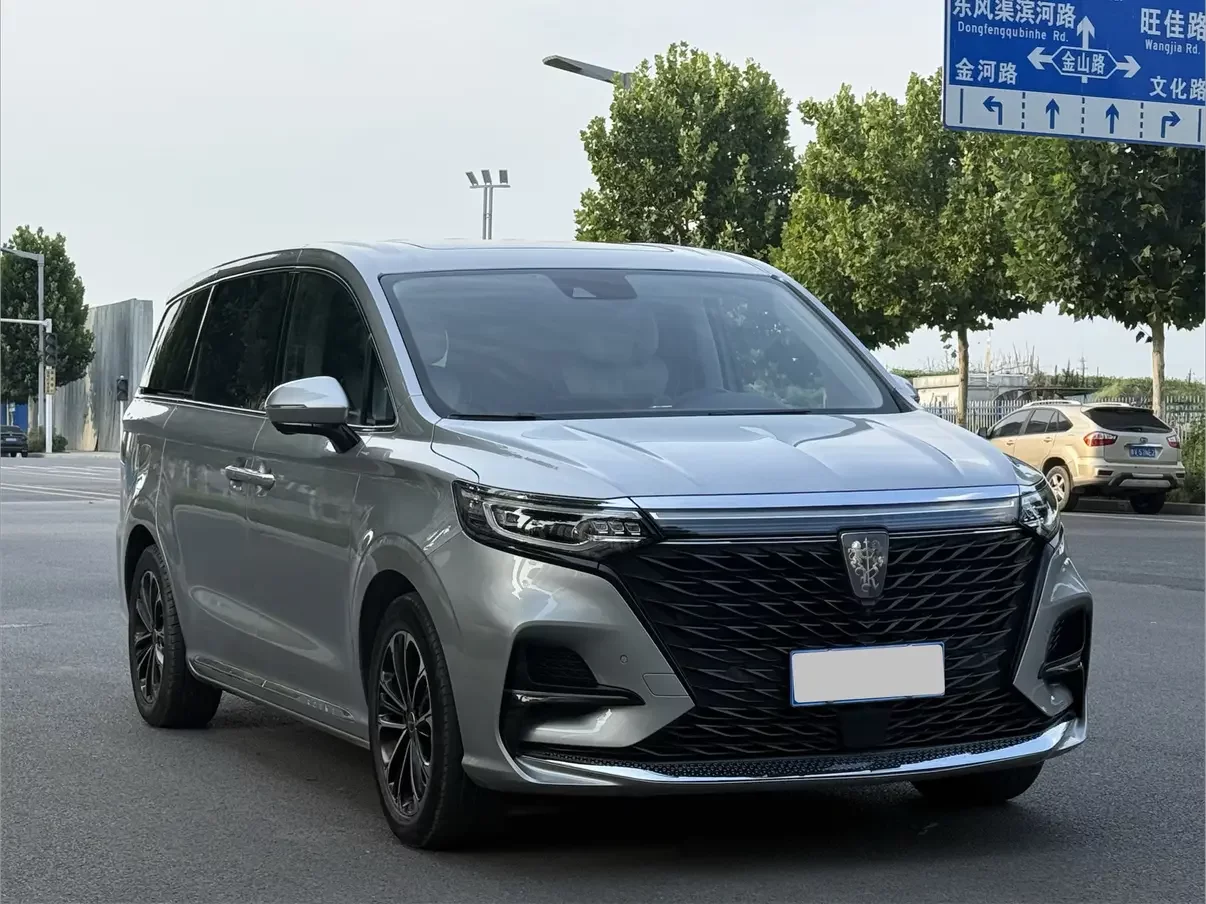 Roewe iMAX8