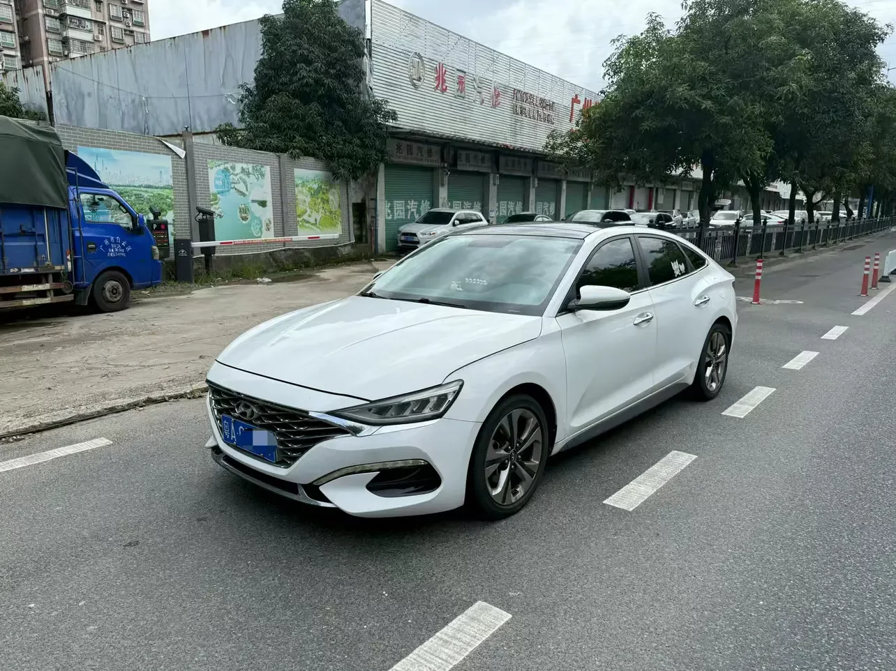 Hyundai Lafesta