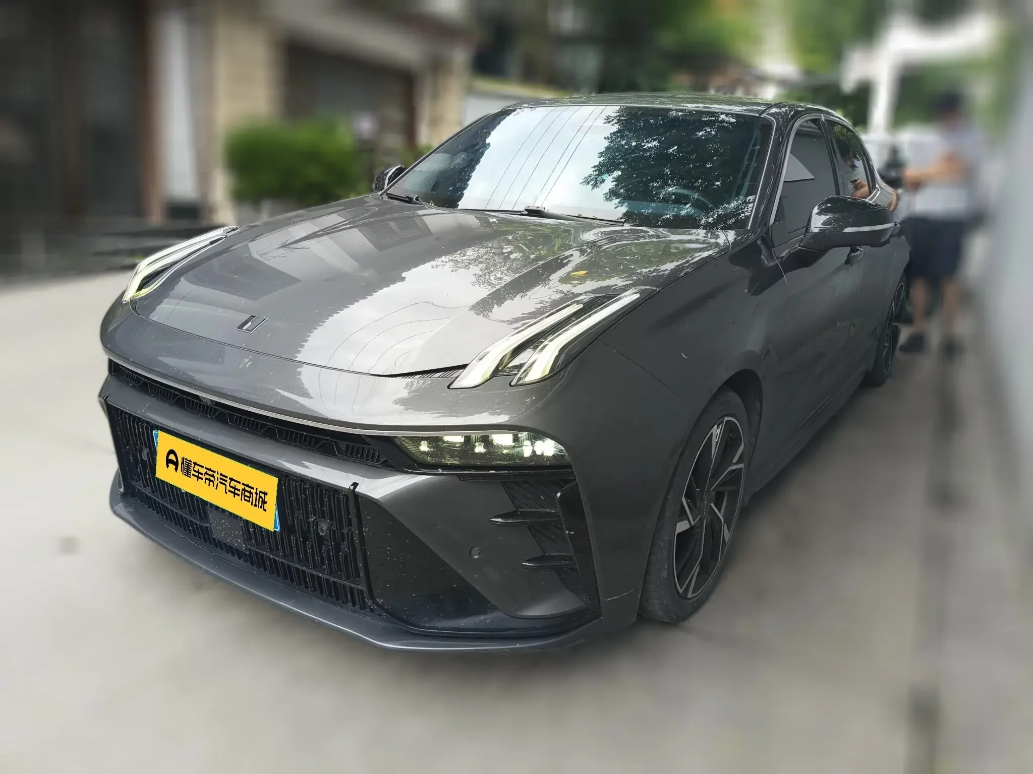 Lynk & Co 03
