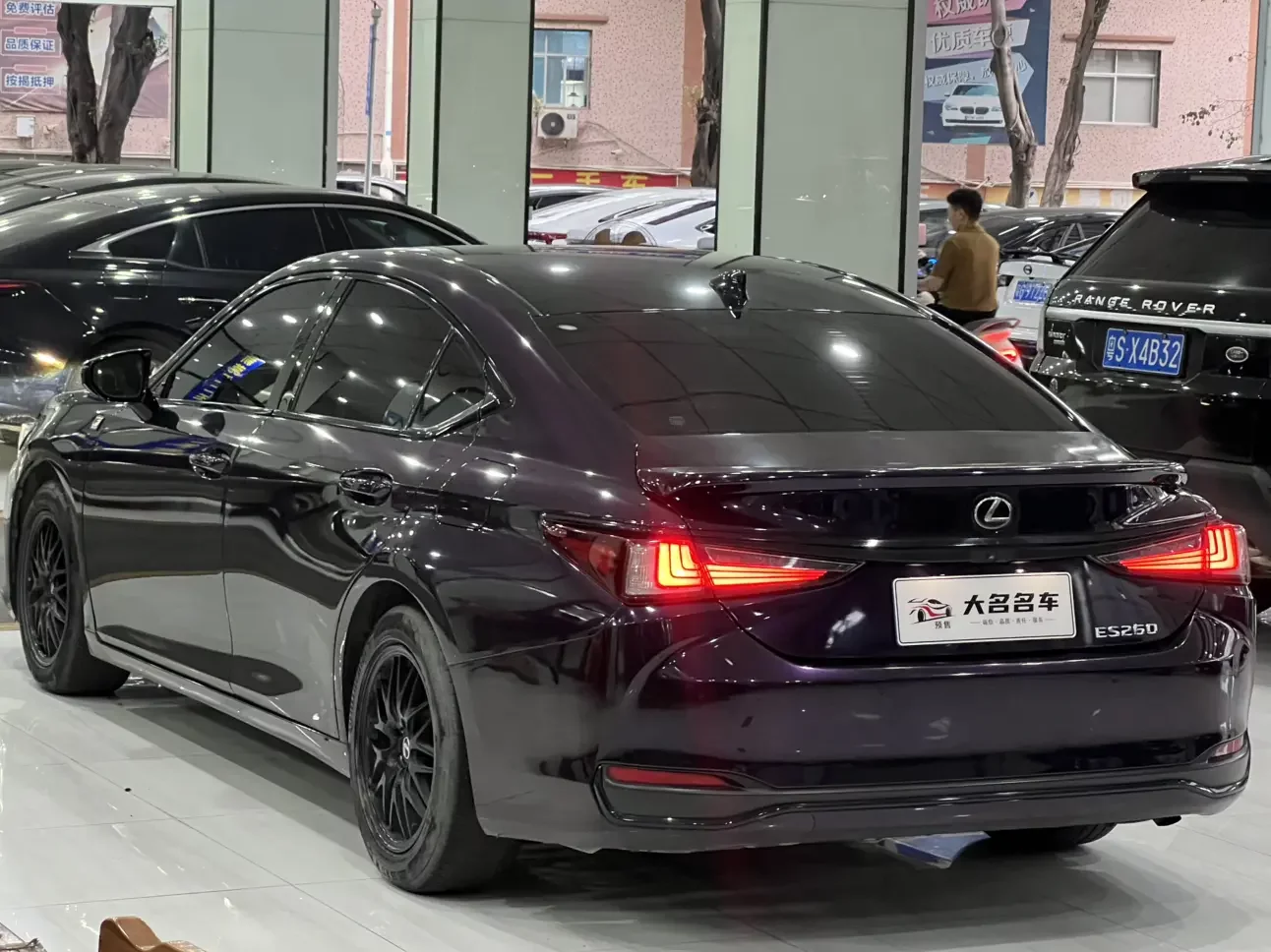 Lexus ES