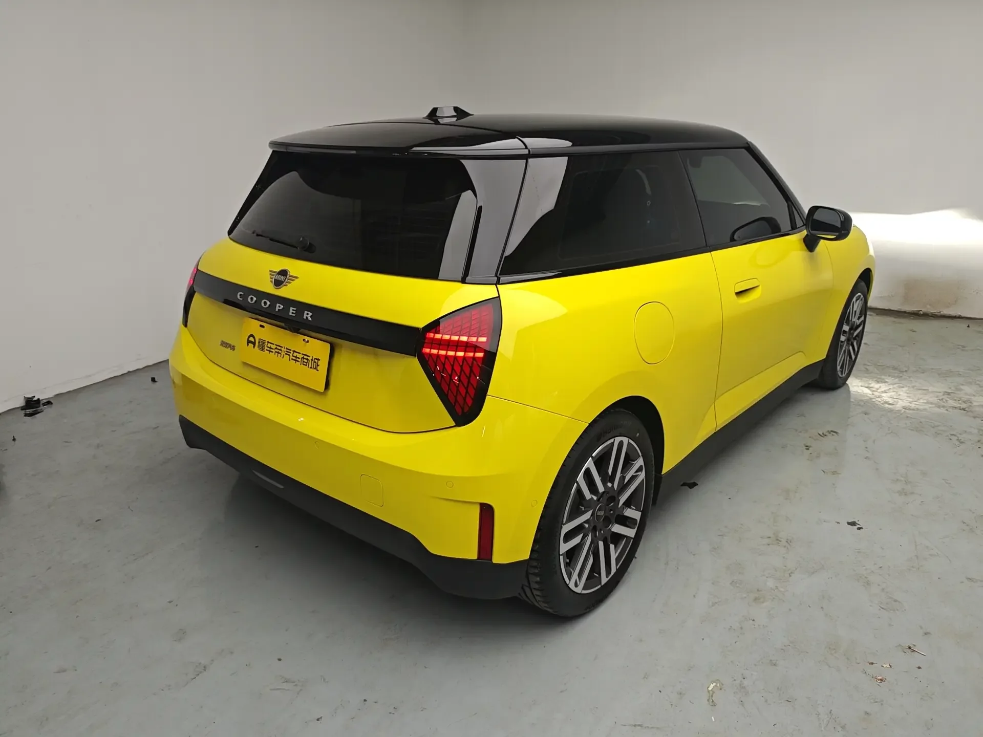 MINI ELECTRIC  COOPER