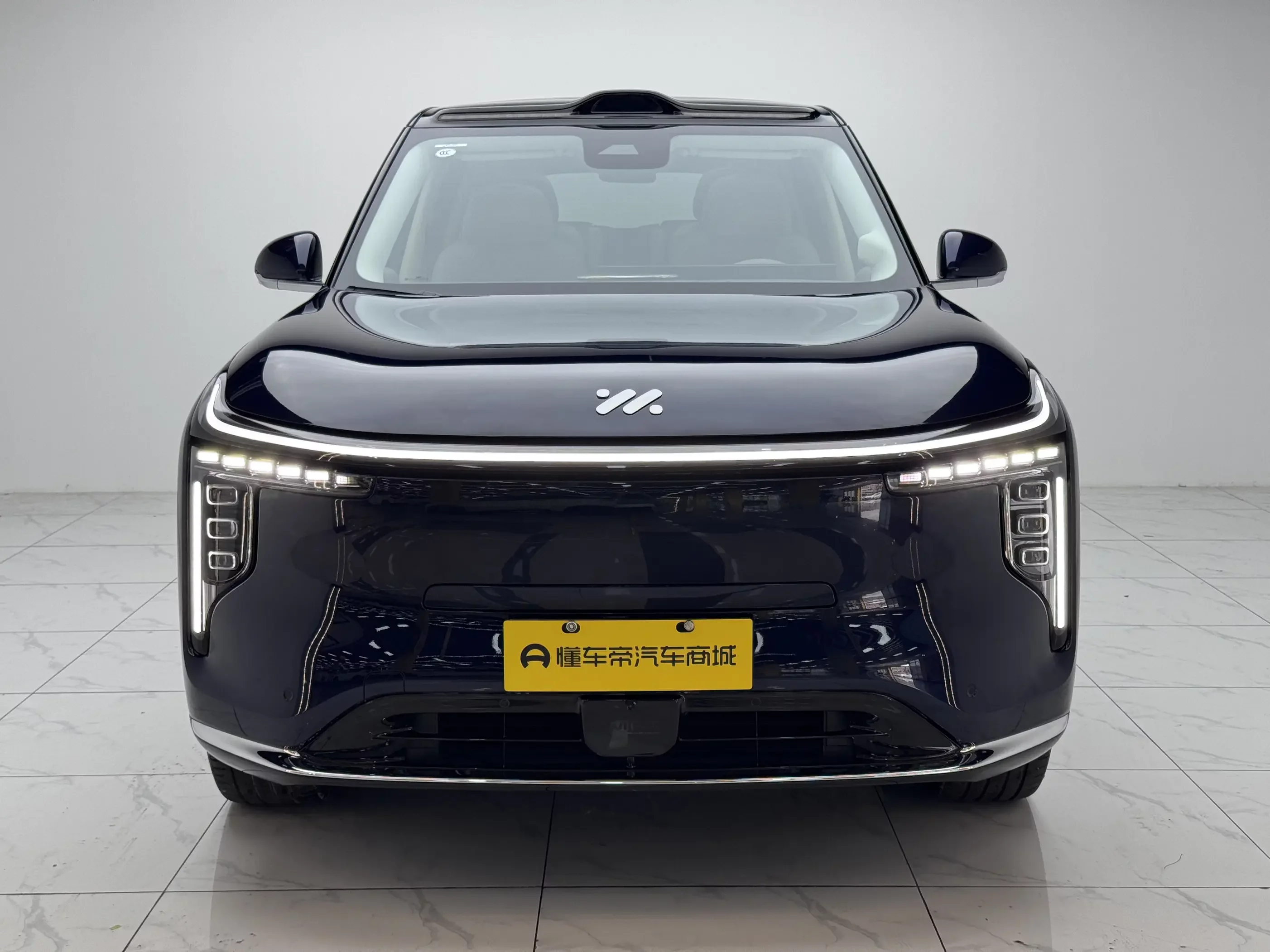 Zhiji LS9  из Китая
